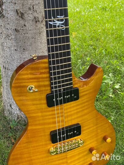 «Огнедар» Les Paul Honeyburst