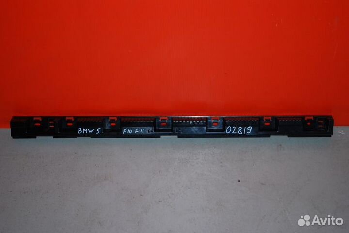 Кронштейн накладки порога Bmw X1