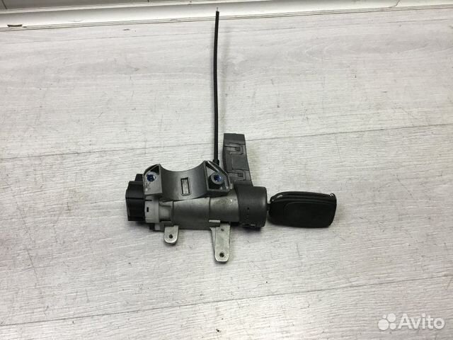 Замок зажигания Volvo Cross Country 2.4 2004