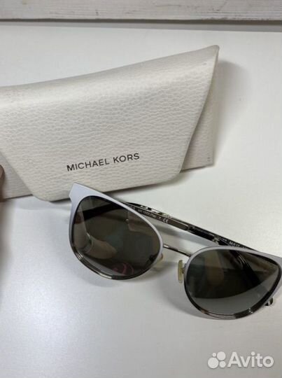 Солнцезащитные очки женские Michael Kors