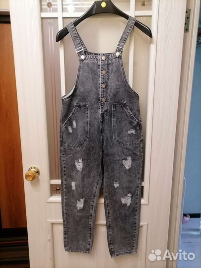 Комбинезон женский