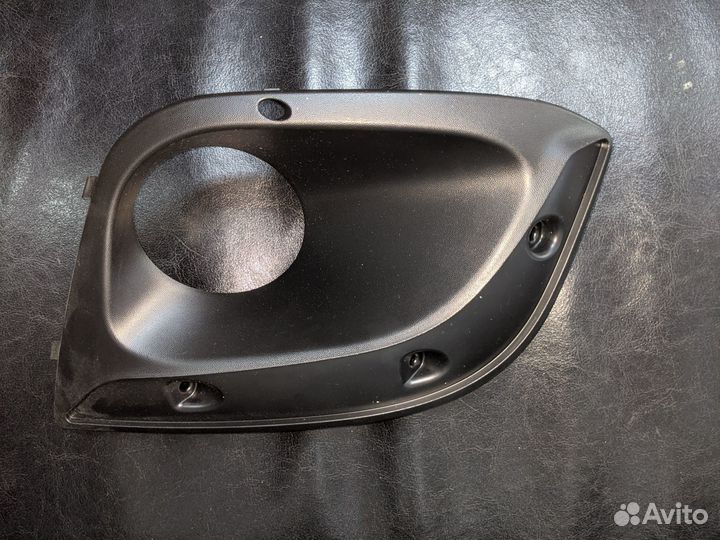 Рамка противотуманной фары левая ваз-2192 Калина 2