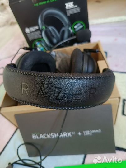 Проводные наушники с микрофоном Razer v2