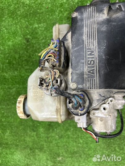 Блок ABS Mitsubishi Pajero 4 V 2002-2015