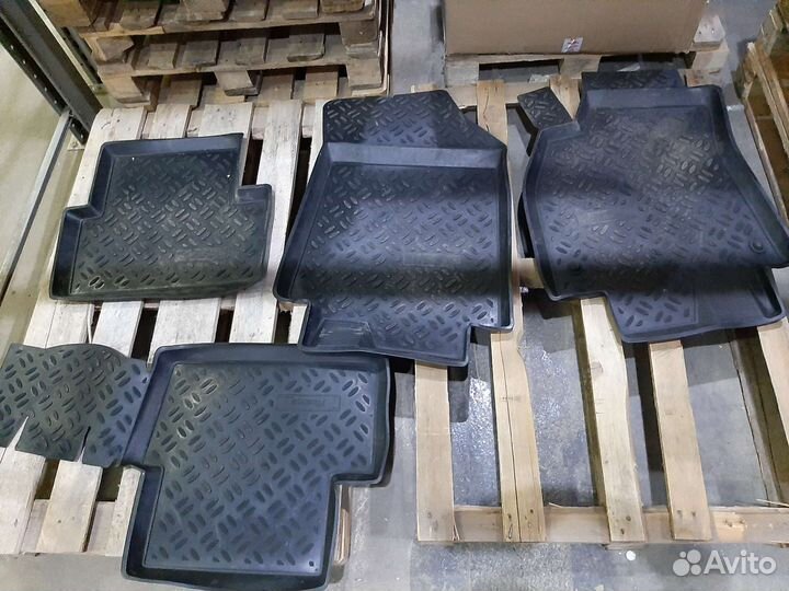 Автомобильные коврики резиновые Renault Fluence