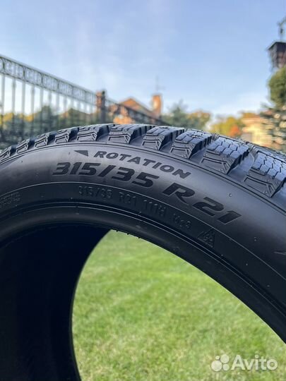 Pirelli Scorpion Ice Zero 2 315/35 R21 и 275/40 R21 107H