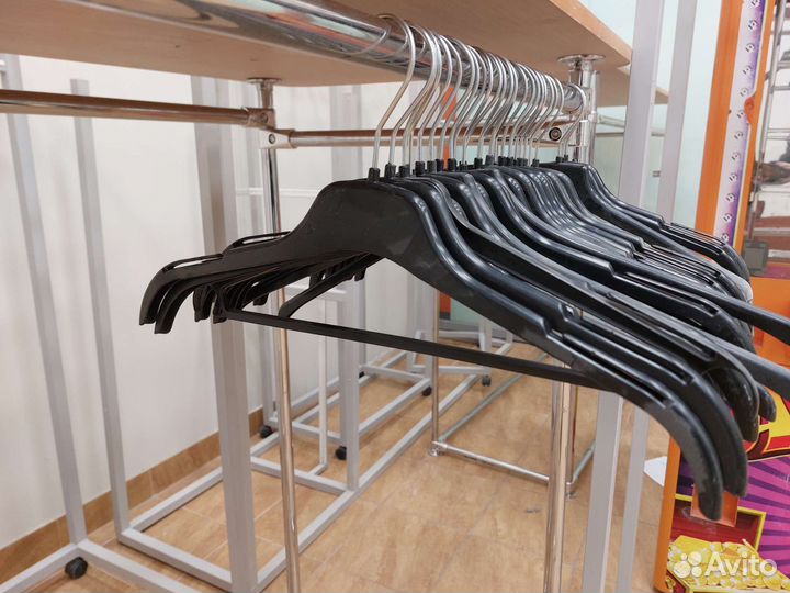 Вешалки для одежды