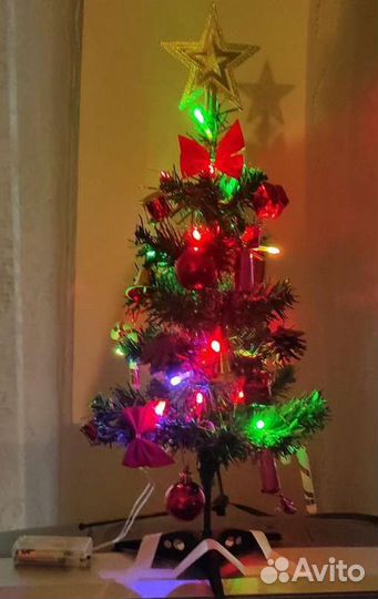 Искусственная ёлочка с гирляндой и игрушками новая