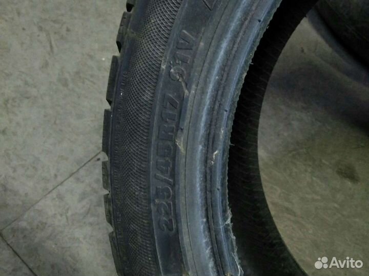 Kumho 722 225/45 R17 91V