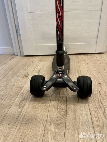 Самокат Micro Kickboard Monster