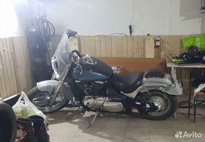 Suzuki intruder