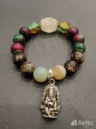 Браслет из натуральных камней