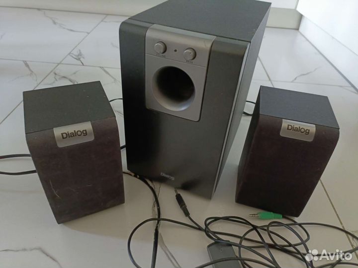 Сабвуфер и колонки dialog