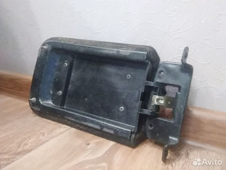 Крышка подлокотника газ-31105