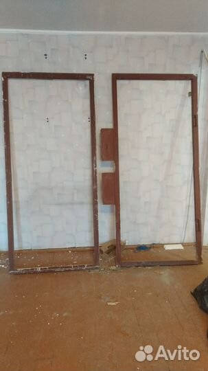 Дверь входная металлическая Б/У