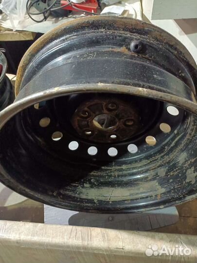 Диски штампованные на toyota corolla 150