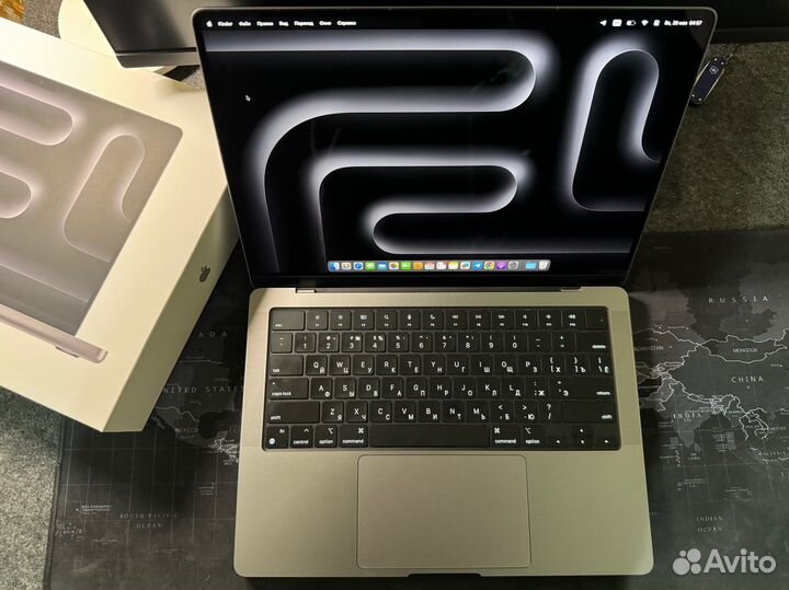 MacBook Pro 14 m3 16ram 512gb