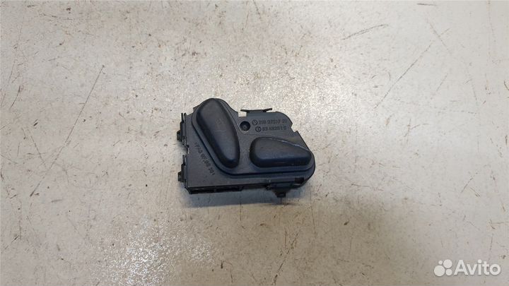 Кнопка сидений Mercedes E W210, 1999