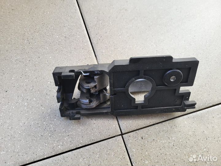 Ручка внутренняя передняя левая Hyundai Solaris