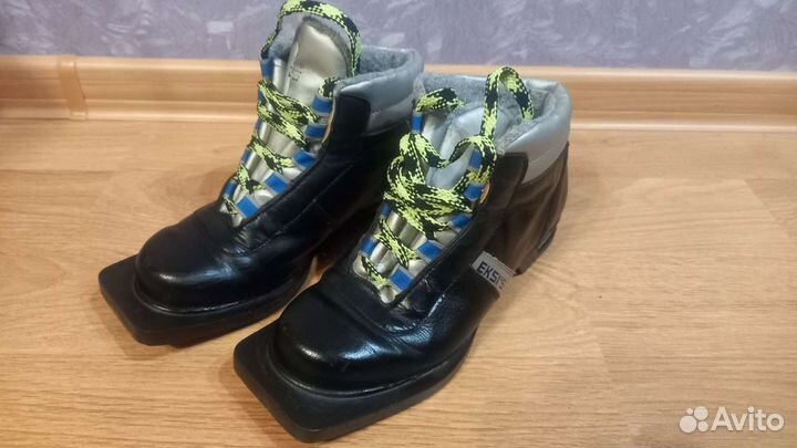 Лыжные ботинки Eksis 35 размер