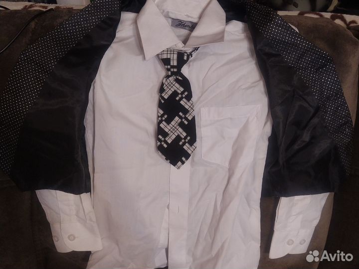 Рубашка для мальчика+жилет+галстук на р. 48