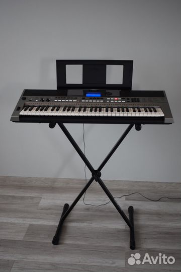 Yamaha PSR E443
