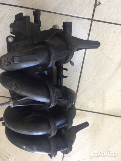 Коллектор впускной Renault Logan 1 K7M