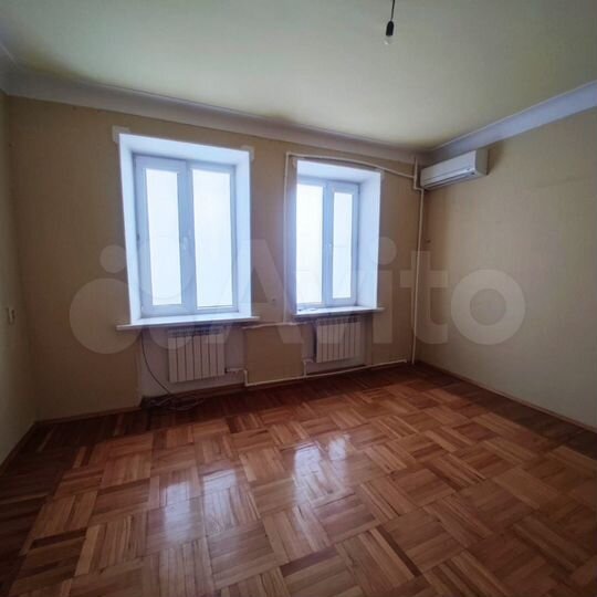 2-к. квартира, 46 м², 3/3 эт.