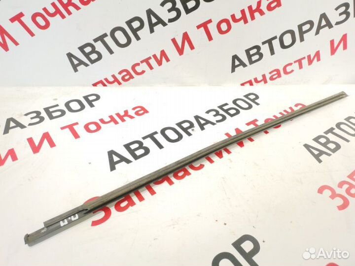Молдинг стекла передний правый LADA X-Ray H4M 2016