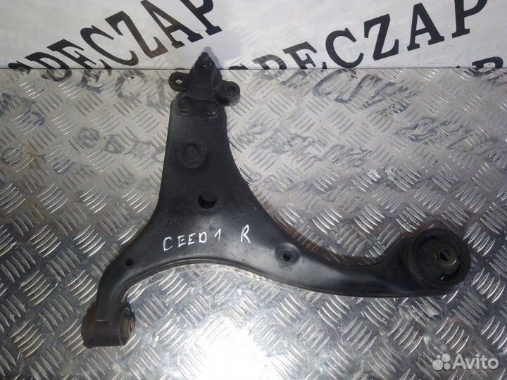Рычаг передний правый Kia Ceed ED 06-12