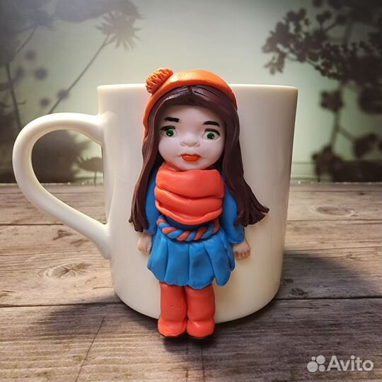 Кружка с декором из полимерной глины