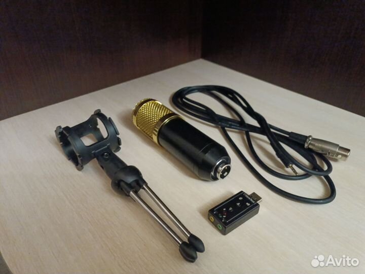 Студийный конденсаторный микрофон BM-800