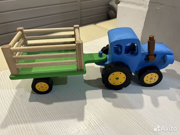 Садовый трактор деревянный