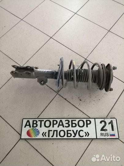 Стойки в сборе Toyota Corolla E150 королла 150