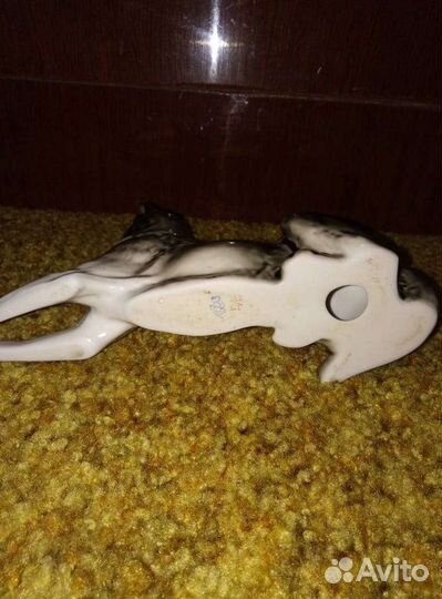 Форфоровые статуэтки