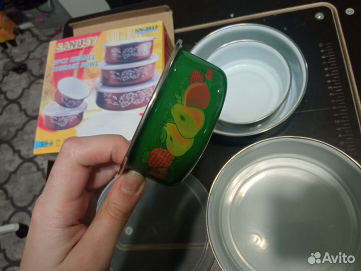 Эмалированные контейнеры для еды