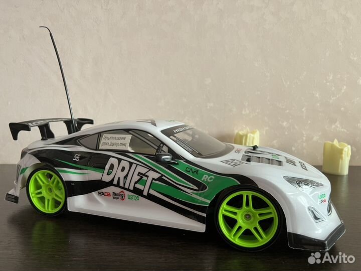 Радиоуправляемая машина дрифт