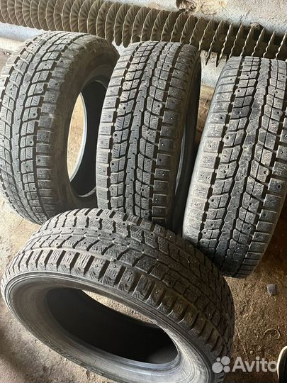 Dunlop SP Winter Ice 01 225/65 R17