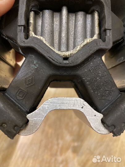 Опора двигателя LADA vesta правая оригинал