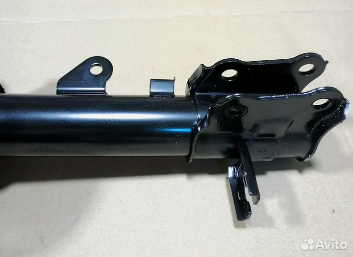 Амортизатор задний левый Элантра Hyundai Elantra