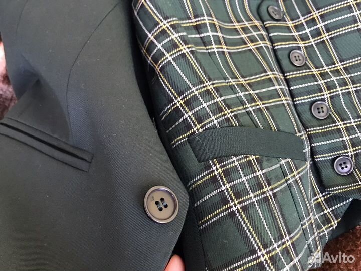 Продам пиджак детский и жилет