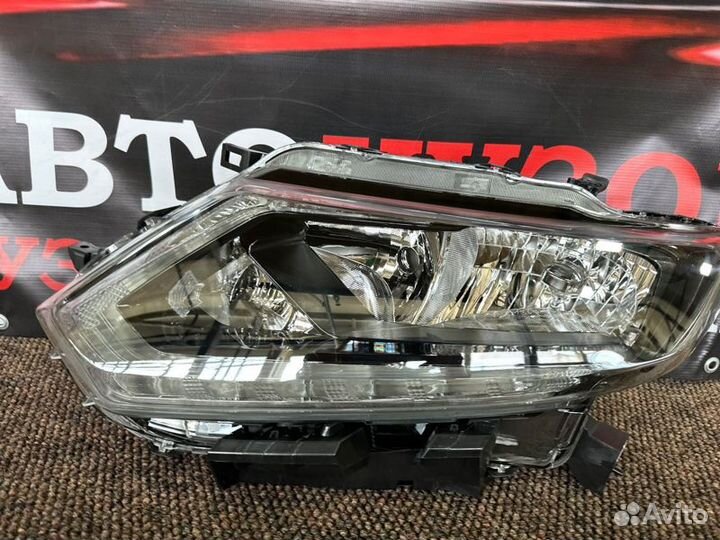 Фара левая Nissan X-Trail 32 2014