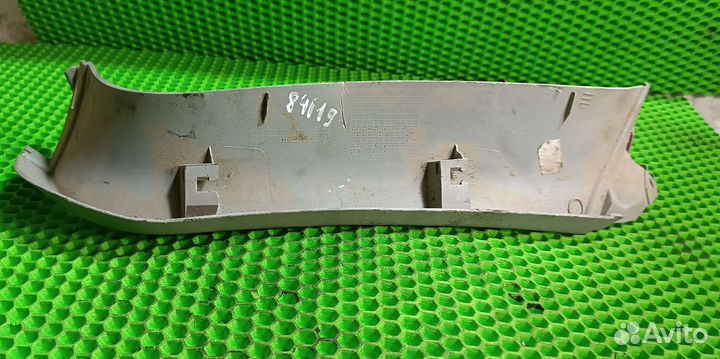 Обшивка крышки багажника правая Opel Zafira