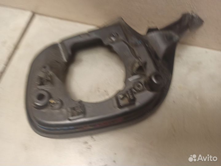 Накладка зеркала левого