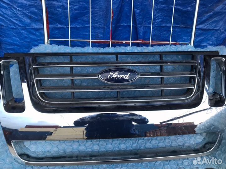 Решетка радиатора Ford Explorer U251 4.0L sohc