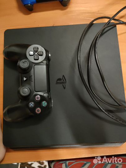 Sony PS4 slim