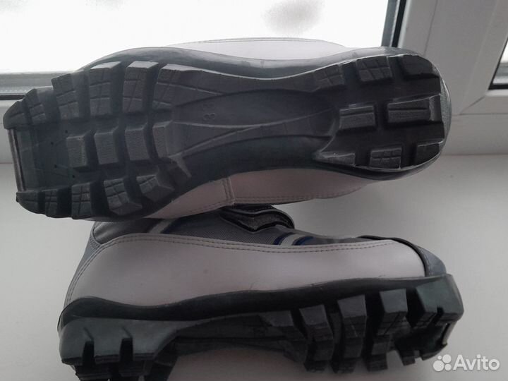 Лыжные ботинки с утеплителем 32 - 34 р nnn