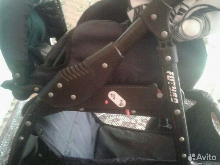 Прогулочная коляска futuro