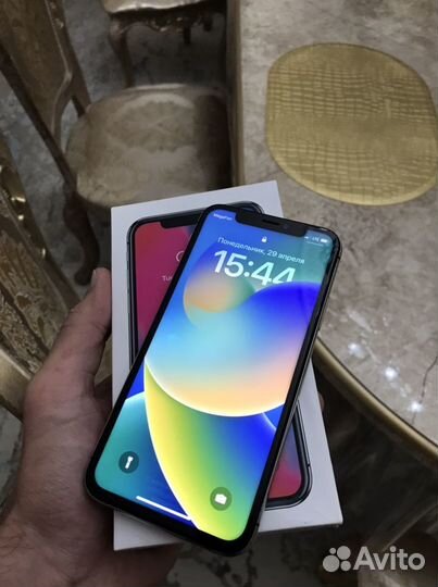 iPhone X, 64 ГБ