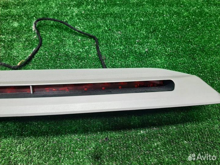 Фонарь задний (стоп-сигнал) Mercedes Benz E-class